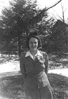 eda lacey kanoff goshen ny 1943.jpg